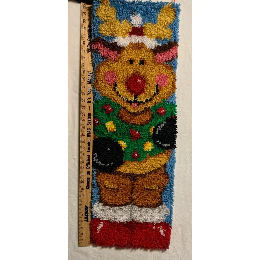 Vintage‎ Latch Hook Rug Reindeer Christmas Wall Hanging Jingle Bells 35x12 Decor